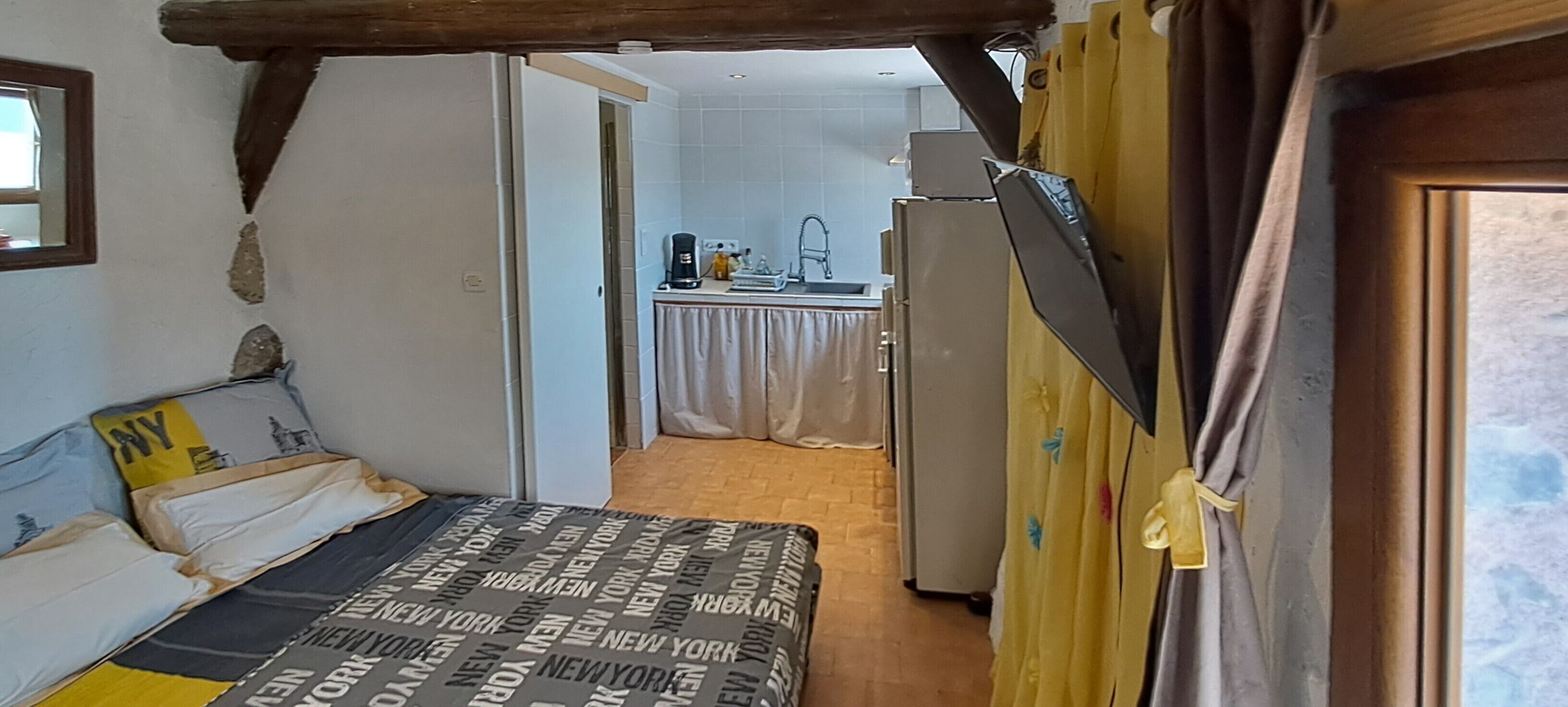 1 chambre, Wi-Fi gratuit, draps fournis