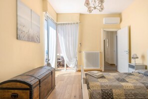 2 عدّة غرف نوم وواي فاي مجانًا وملاءات أسرّة