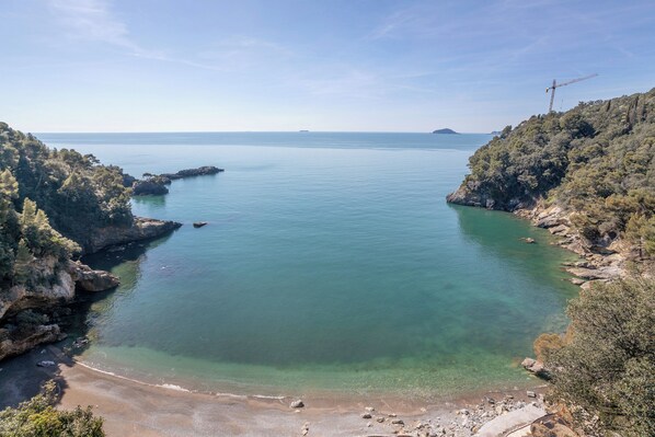 Beach nearby - Apartment 'Amazing View' with Private Terrace, Wi-Fi and Air Conditioning (Tellaro)