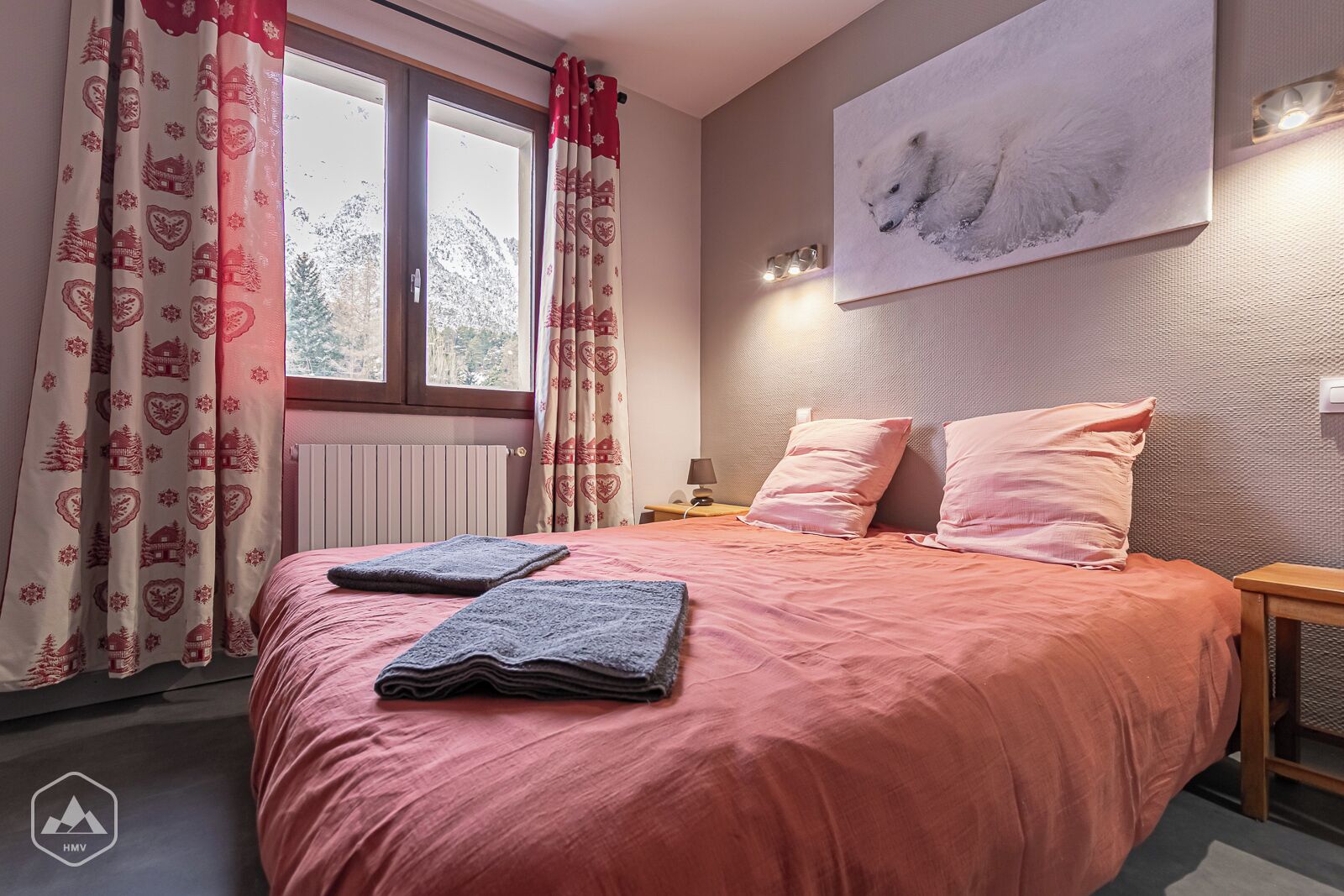 3 bedrooms, iron/ironing board, free WiFi