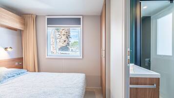 3 bedrooms