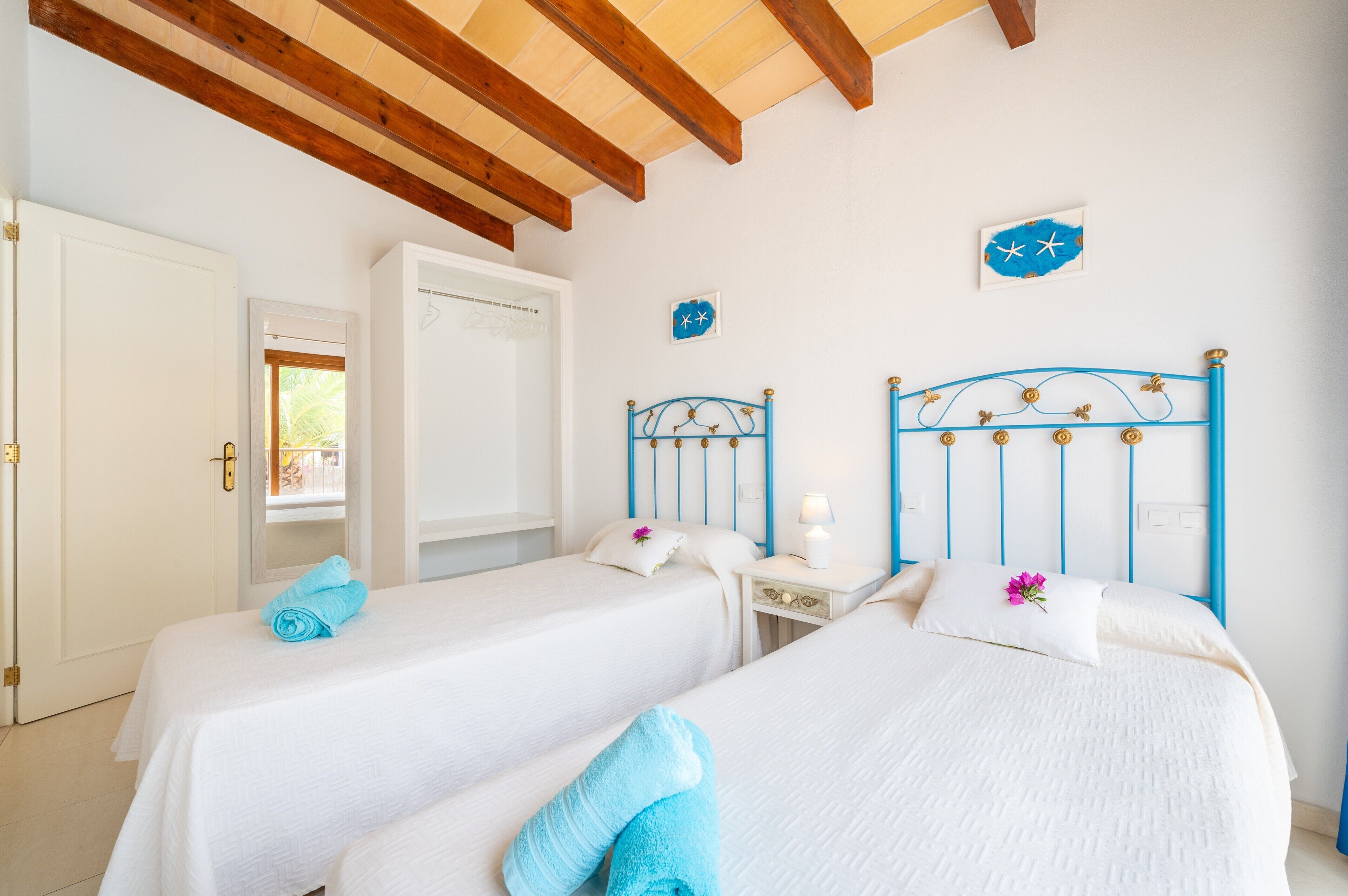 2 多间卧室、熨斗/熨衣板、免费 WiFi、床单