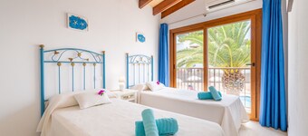 Apartment 'Poseidonia' with Sea View, Wi-Fi and Air Conditioning