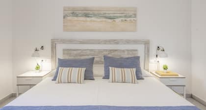 Holiday Home 'Ca Ses Celleres' with Private Terrace, Private Garden and Wi-Fi