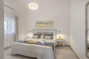 4 bedrooms, iron/ironing board, free WiFi, bed sheets - Holiday Home 'Ca Ses Celleres' with Private Terrace, Private Garden and Wi-Fi (Illes Balears)