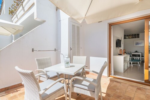Apartment 'Erizo De Mar' with Sea View, Wi-Fi and Air Conditioning