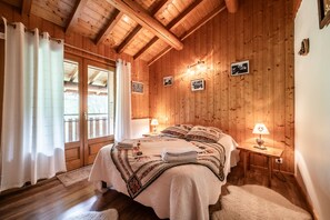 4 bedrooms, free WiFi - Chalet '3 Etoiles - Le Pèlouêt' with Mountain View, Private Terrace and Wi-Fi (Morzine)
