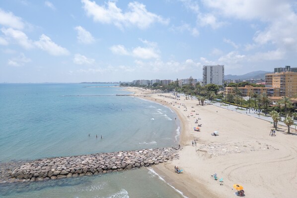 Una playa cerca