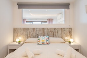 2 bedrooms, iron/ironing board, free WiFi, bed sheets - Apartment 'Medusa' with Sea View, Wi-Fi and Air Conditioning (Felanitx)