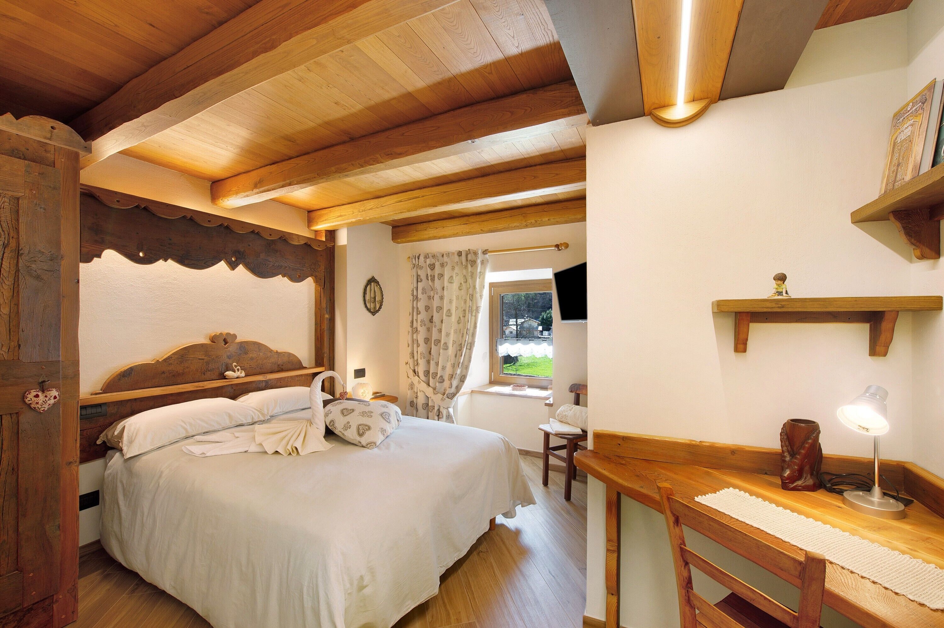 2 habitaciones, tabla de planchar con plancha y wifi gratis 