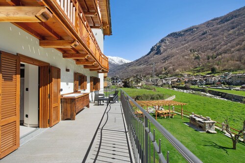 Ferienwohnung "Cucu - 1" mit Bergblick, privater Terrasse und WLAN