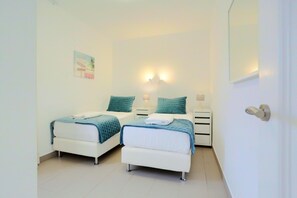 2 bedrooms, iron/ironing board, free WiFi, bed sheets - Vacation Home 'Casa Mavadel' with Private Pool, Private Terrace and Wi-Fi (La Oliva)
