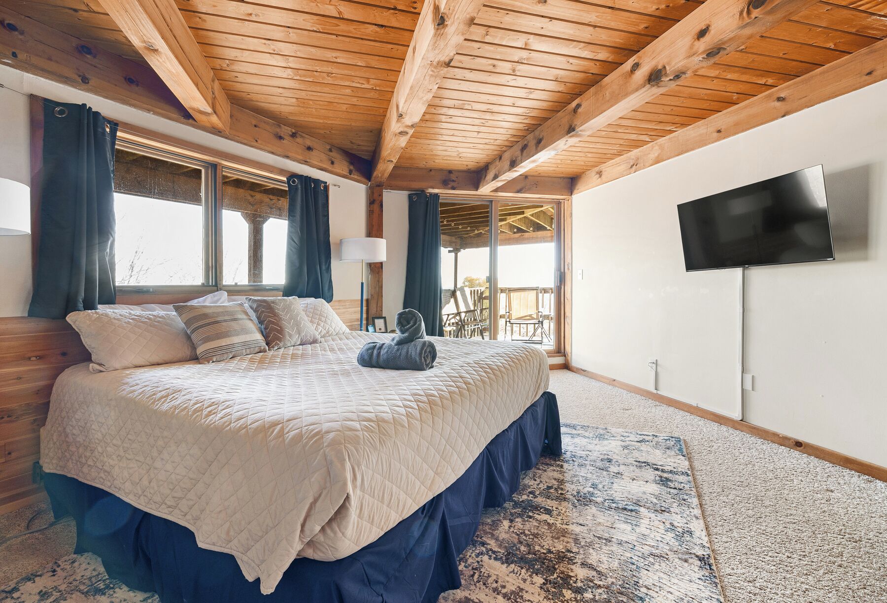 4 habitaciones, escritorio, tabla de planchar con plancha y wifi gratis 