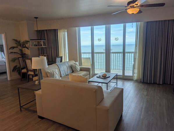 Smart TV, DVD player