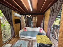 Grand Chalet, Private Bathroom, River View | Soundproofing, bed sheets