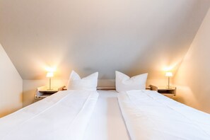 2 Schlafzimmer, Zimmersafe, Bügeleisen/Bügelbrett, WLAN