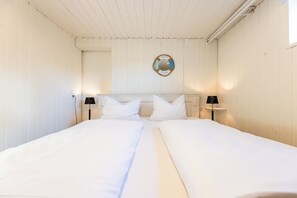 2 Schlafzimmer, Zimmersafe, Bügeleisen/Bügelbrett, WLAN