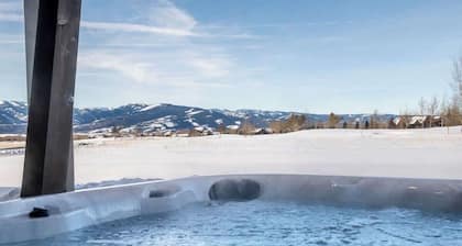 Modern Comfort in Scenic Teton Reserve