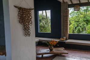 Quầy tiếp tân