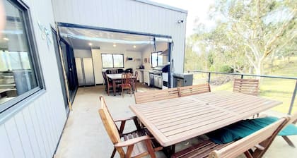 HUGE 9 Bedroom house, 6 Bathrooms, 2 Lounge rooms, 2 kitchens, Private Gardens