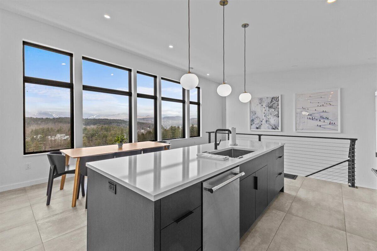 BRAND NEW! Modern Design with Mountain Views! (2848)