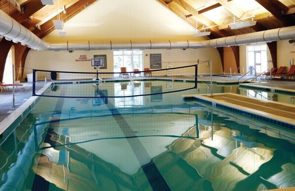 Indoor pool, 2 outdoor pools