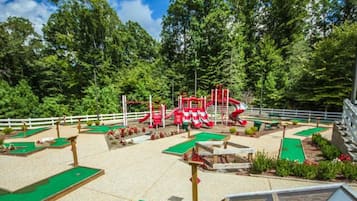 Children’s play area – outdoor
