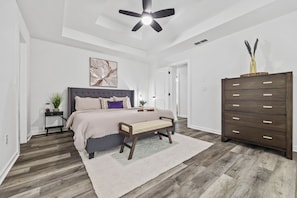 3 bedrooms, WiFi, bed sheets