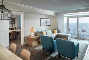 Televisión, reproductor de DVD, libros, estéreo