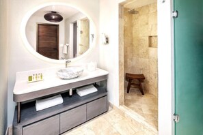 Towels, toilet paper - Los Cabos | Upscale Coastal Retreat | Pool + Beach (Cabo del Sol)