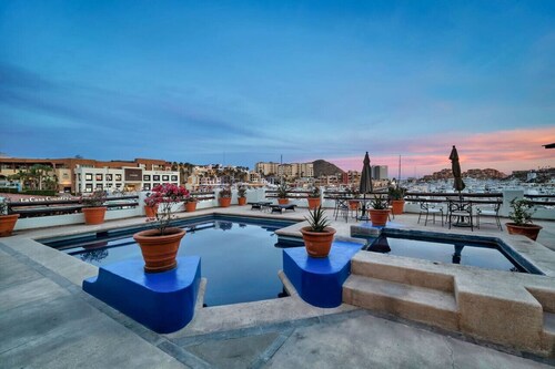 Cabo Marina, Plaza Bonita, New, Central