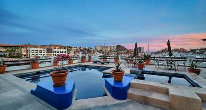 Cabo Marina, Plaza Bonita, New, Central