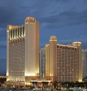 Exterior - Las Vegas | Pool & Strip Access | 2BR Suite (Las Vegas)