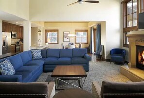 Télévision, cheminée