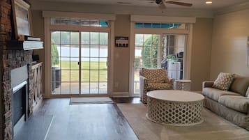 Smart TV, fireplace, video games