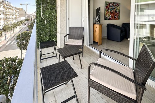 BIG APARTMENT WITH PARKING