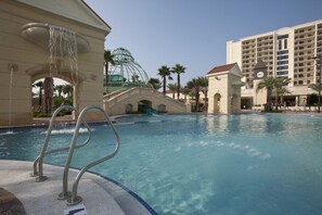 A heated pool - Orlando | Romantic Park Retreat | Pool + Parks (Orlando)