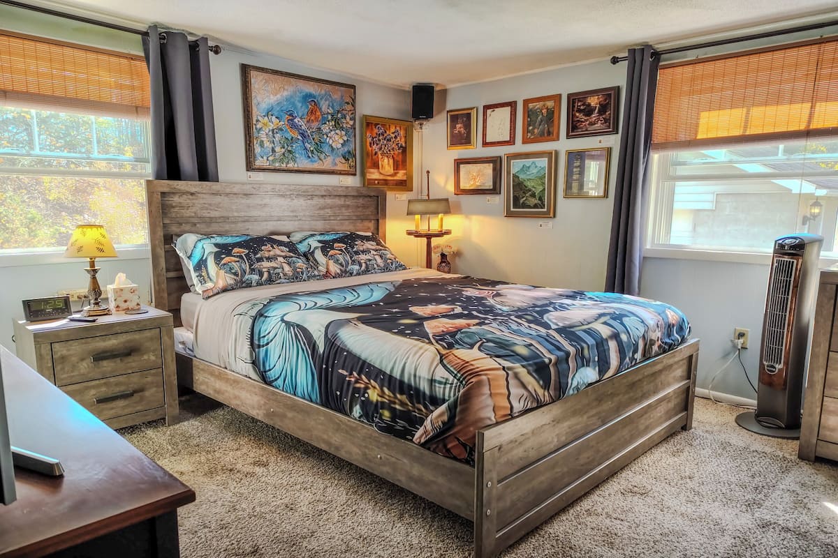 3 bedrooms, individually decorated, individually furnished
