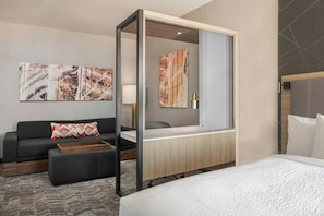 43-inch Smart TV with cable channels - SpringHill Suites by Marriott Phoenix West/Avondale (Avondale)