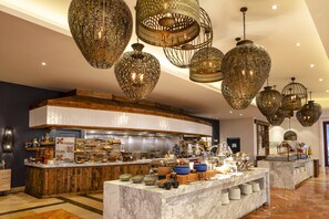 Dining - Los Cabos | Upscale Coastal Retreat | Pool + Beach | 2BR (Cabo del Sol)