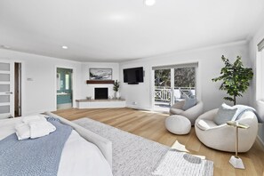 4 habitaciones, tabla de planchar con plancha, cuna de viaje y wifi