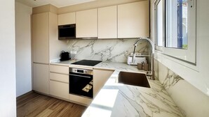 Coffee/tea maker, fridge, microwave, toaster - Beautiful house with a spectacular sea view (l'Escala)
