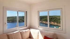 TV - Beautiful house with a spectacular sea view (l'Escala)