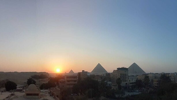 Restaurant - Eygpt pyramids iew (Giza)