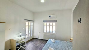 Habitación doble estándar | Escritorio, espacio para trabajar con laptop y wifi gratis