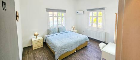 Standard Double Room | Desk, laptop workspace, free WiFi, bed sheets