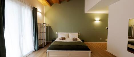 4 bedrooms, free WiFi, bed sheets