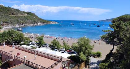 Casa Diana, a few steps from Porto Azzurro center!