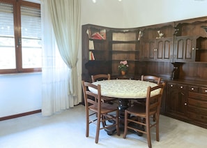 Dining - Casa Chiara, a few steps from Porto Azzurro center! (Porto Azzurro)