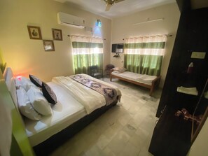 5 habitaciones, wifi y ropa de cama 